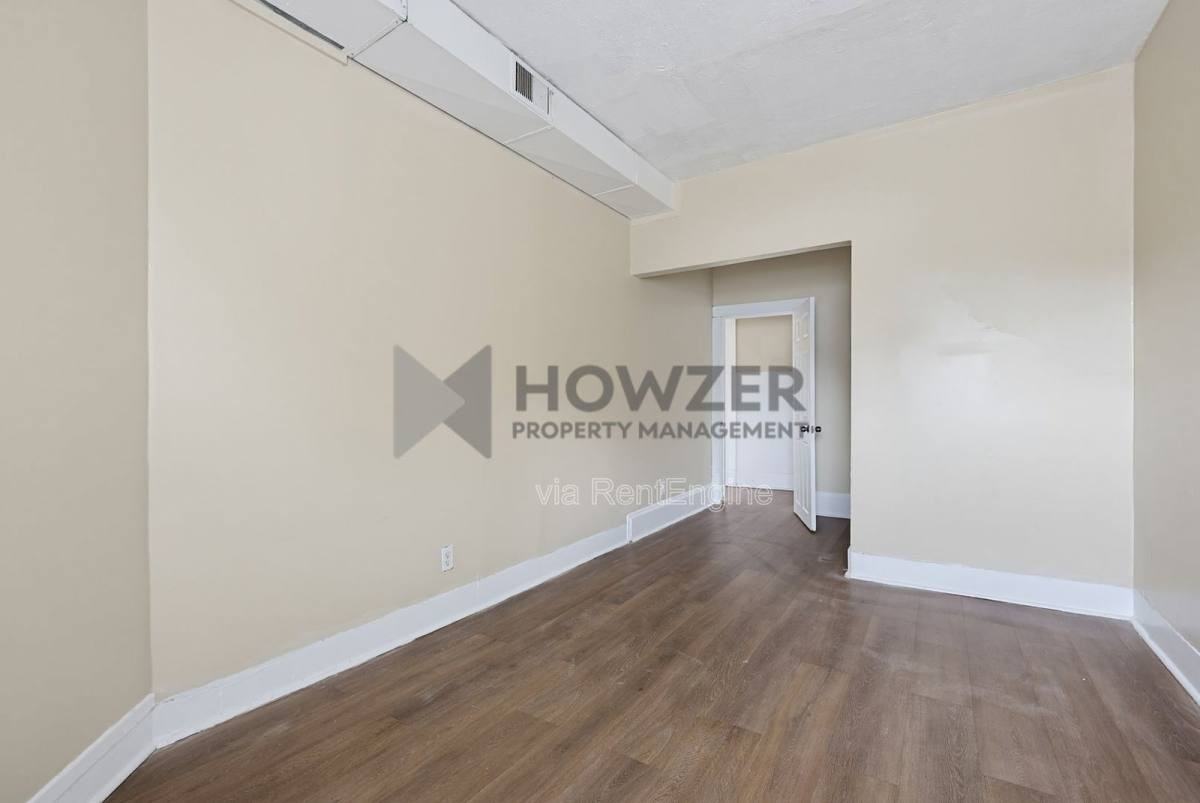 14 Chester Ave #16 - Photo 5 of 10
