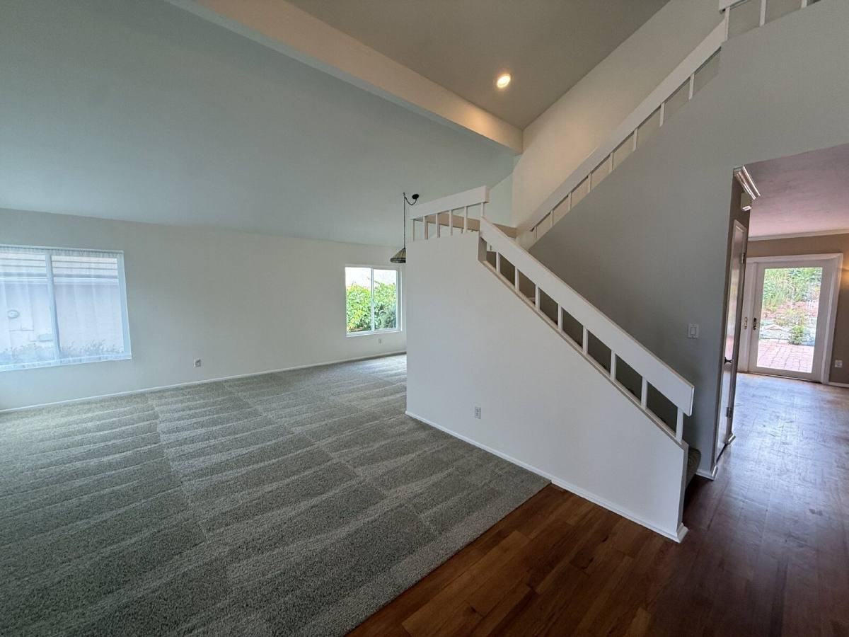 2604 Jacaranda Ave - Photo 3 of 10
