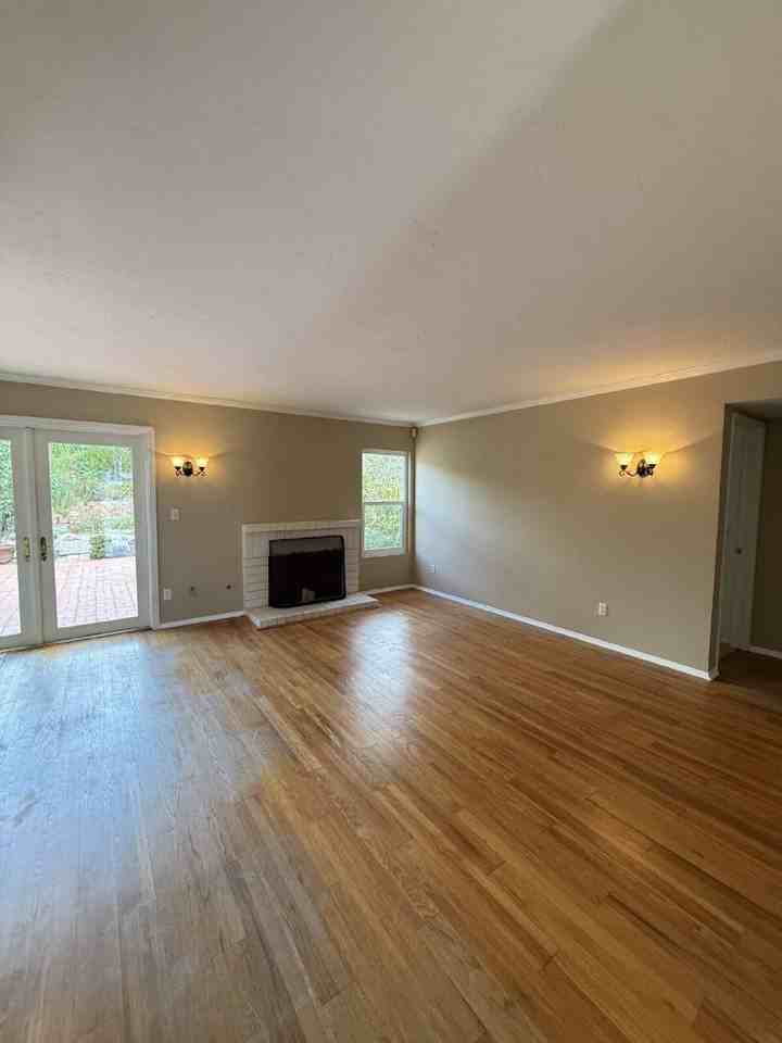 2604 Jacaranda Ave - Photo 6 of 10