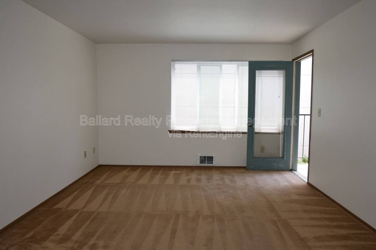 5511 32nd Ave Nw #202 - Photo 2 of 10
