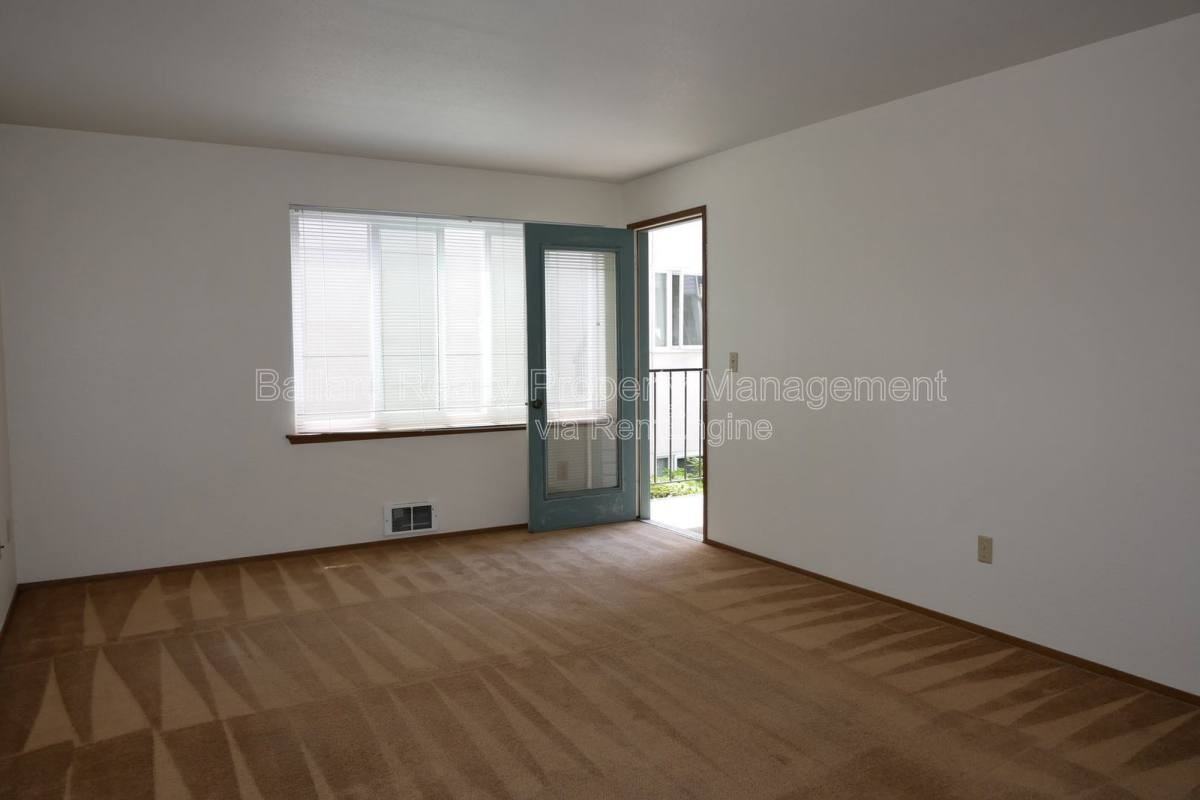 5511 32nd Ave Nw #202 - Photo 3 of 10