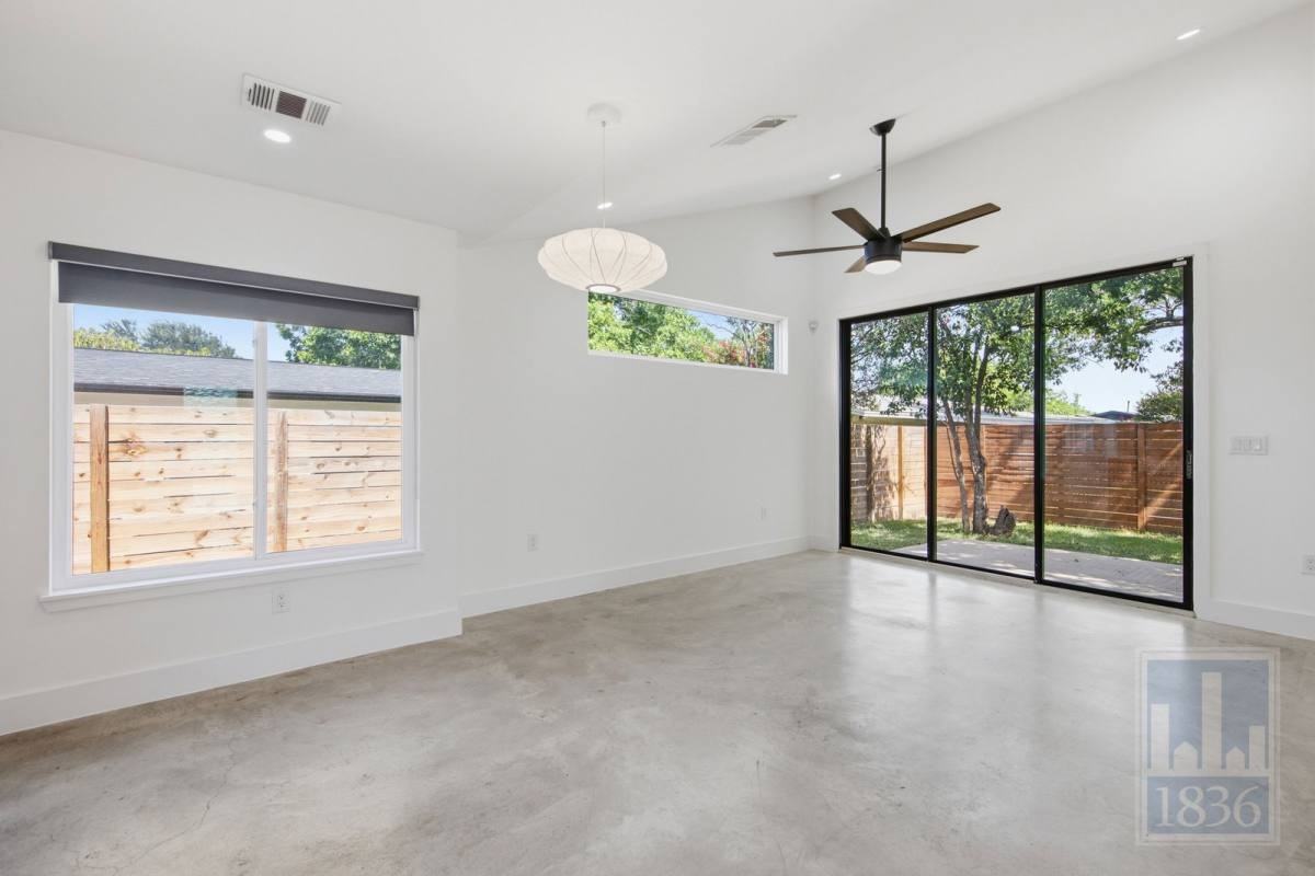 1805 Tillery St - Photo 3 of 10