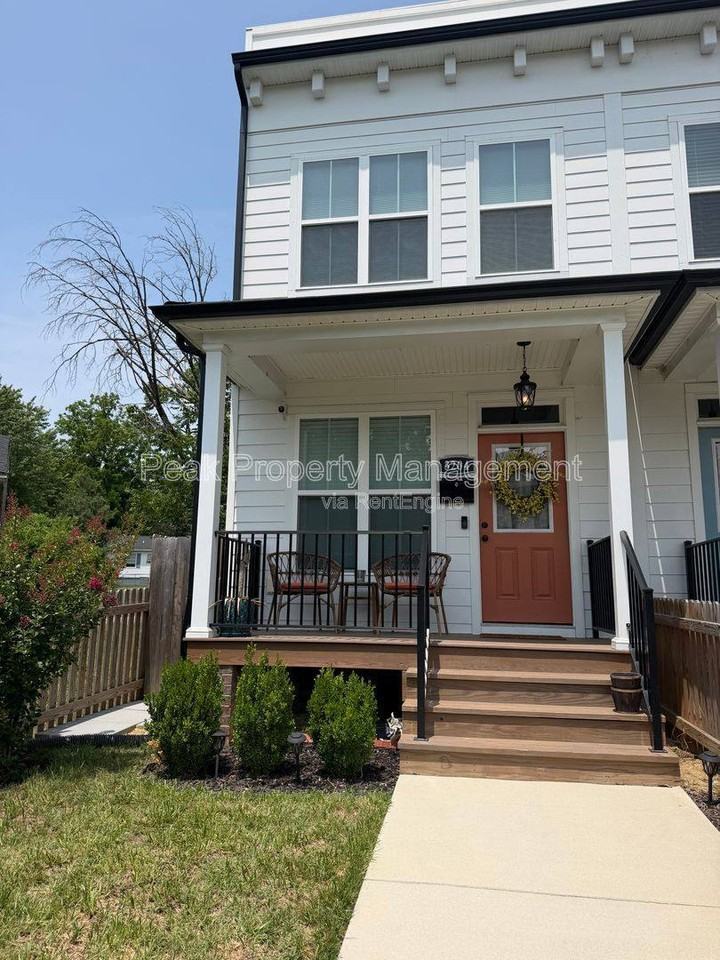 3204 Delaware Ave - Photo 2 of 10