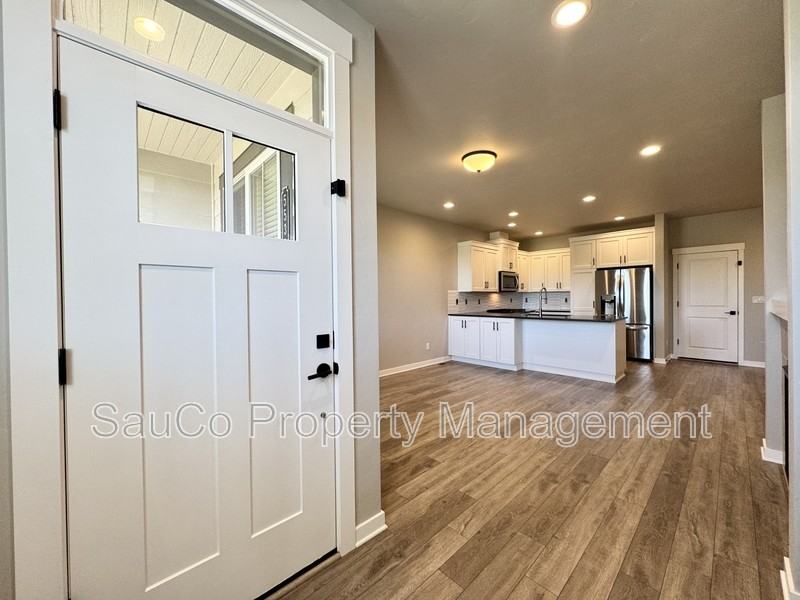 5531 Se Logan Ln - Photo 4 of 26