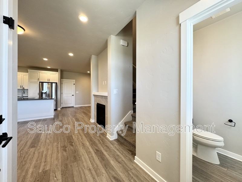 5531 Se Logan Ln - Photo 5 of 26