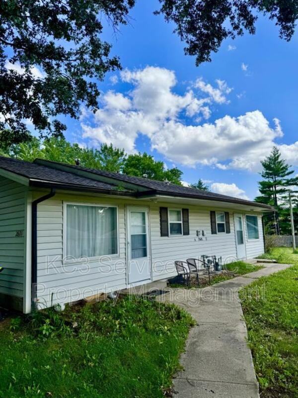 2601 Nw Frances St - Photo 3 of 12