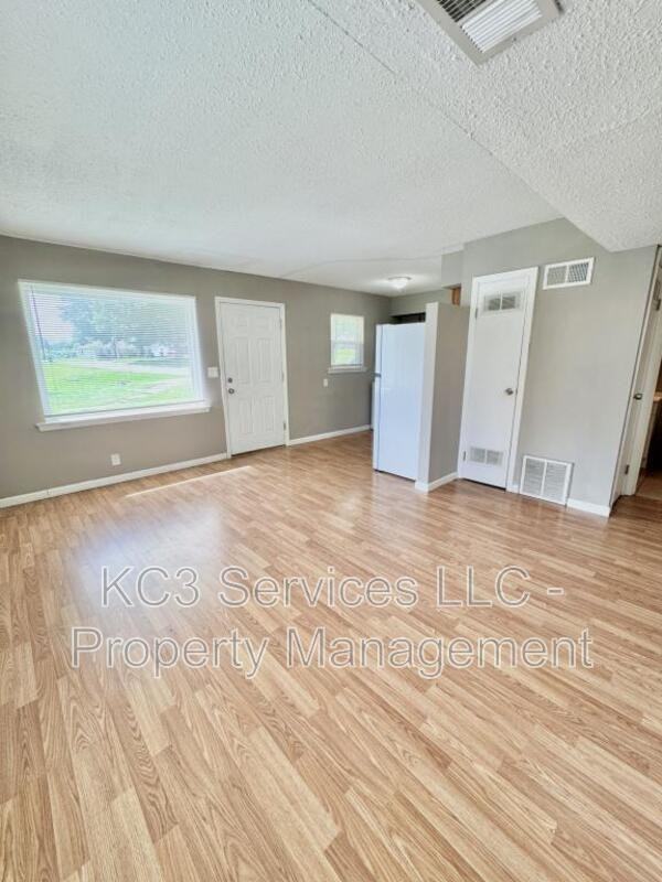 2601 Nw Frances St - Photo 6 of 12