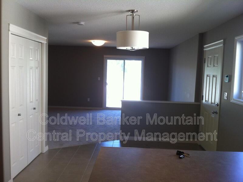 11841 97 St Nw #3 - Photo 3 of 10