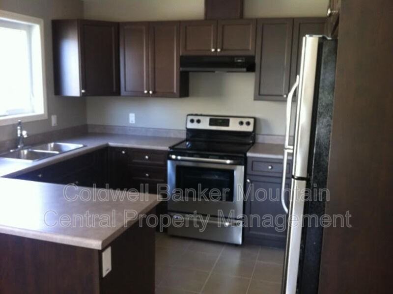 11841 97 St Nw #3 - Photo 4 of 10