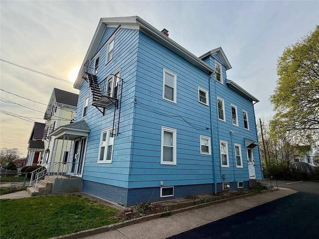 13 Elizabeth St ##3 - Photo 2 of 18