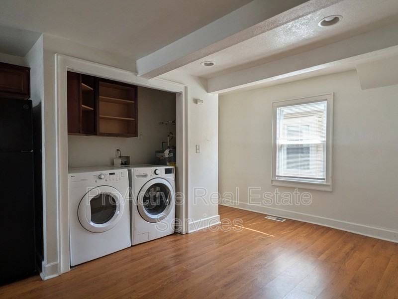 1412 Melrose Pkwy - Photo 4 of 12