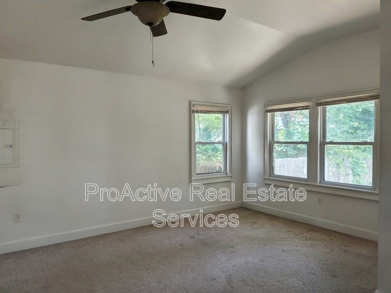 1412 Melrose Pkwy - Photo 7 of 11