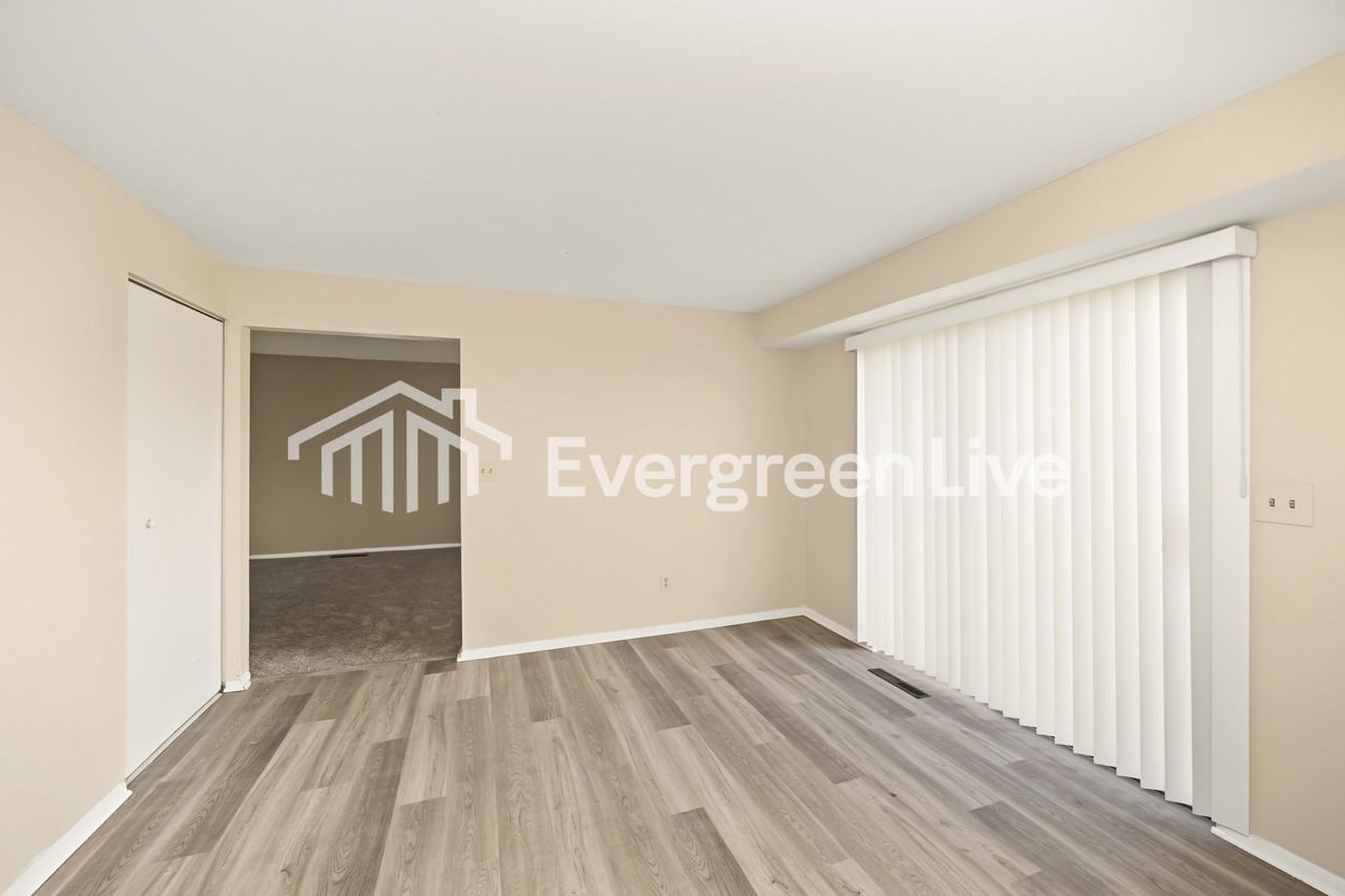 1733 Continental Dr - Photo 5 of 15