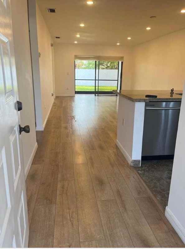 283 Nw 36th Ave - Photo 6 of 10