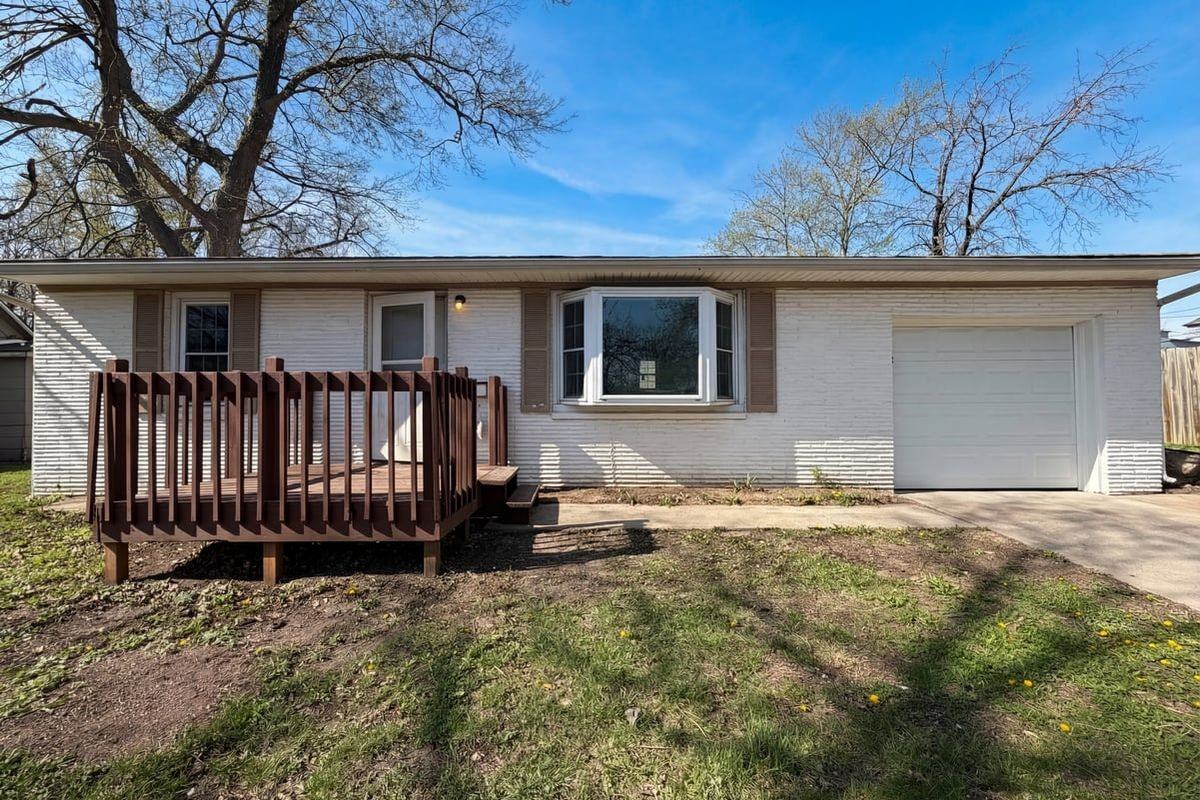 410 B St - Photo 2 of 15