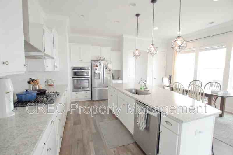 4507 Finn Blvd - Photo 6 of 33