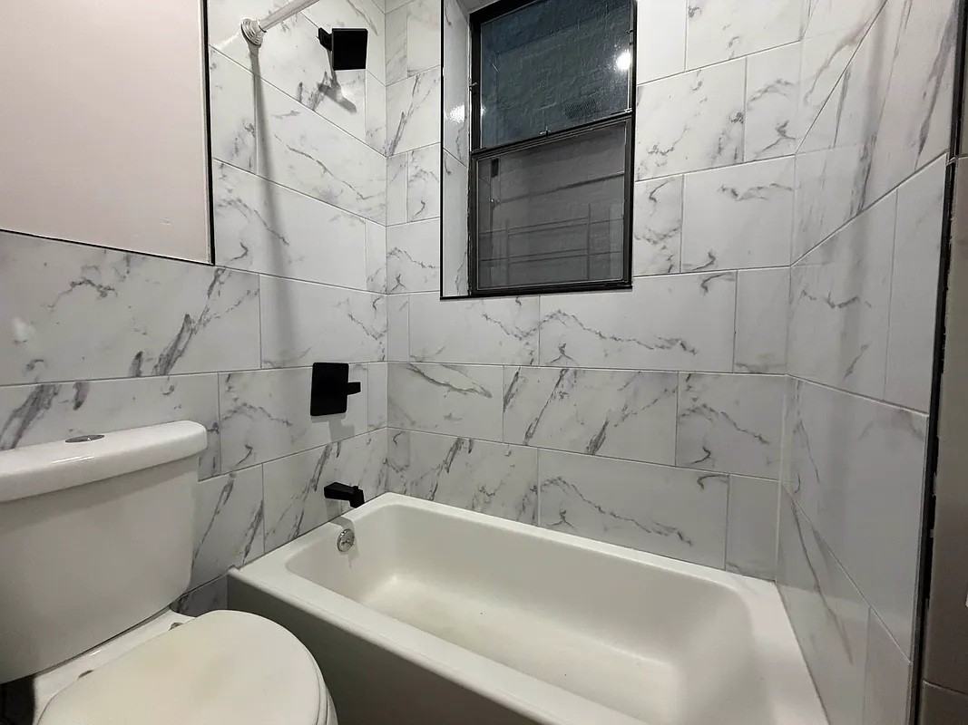 304 Stuyvesant Avenue #4 - Photo 5 of 6
