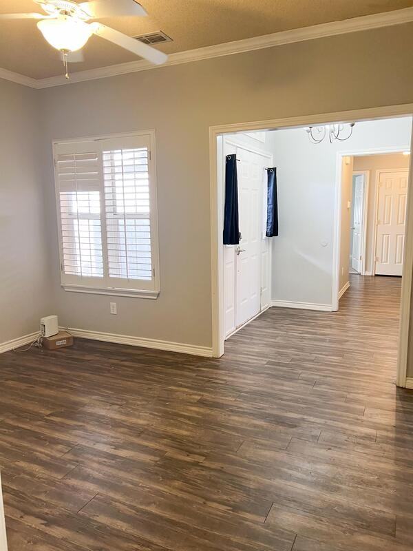 5424 99th St - Photo 3 of 11