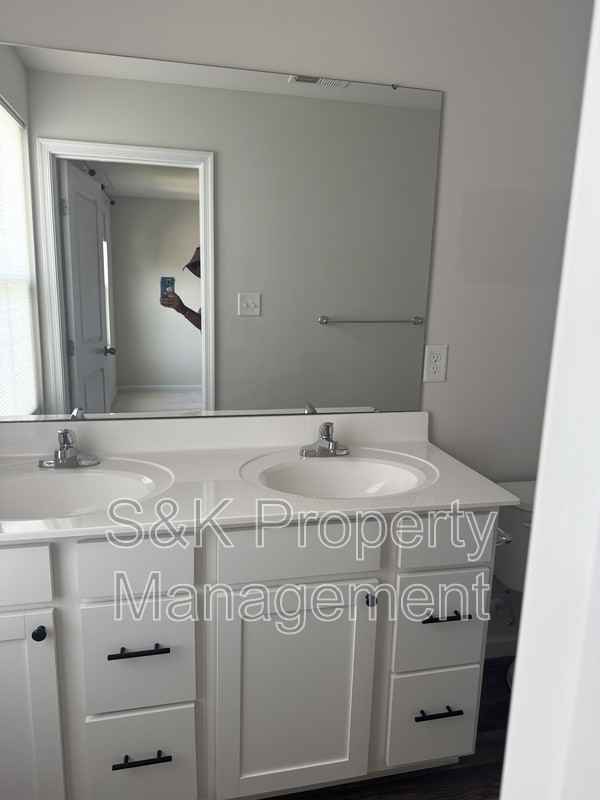112 Overstreet Ct - Photo 6 of 11