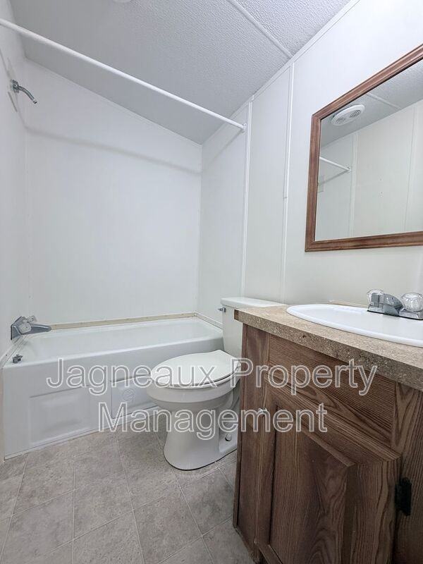 840 Sim Portie Rd - Photo 2 of 10