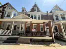featured image of 722 E King St #6