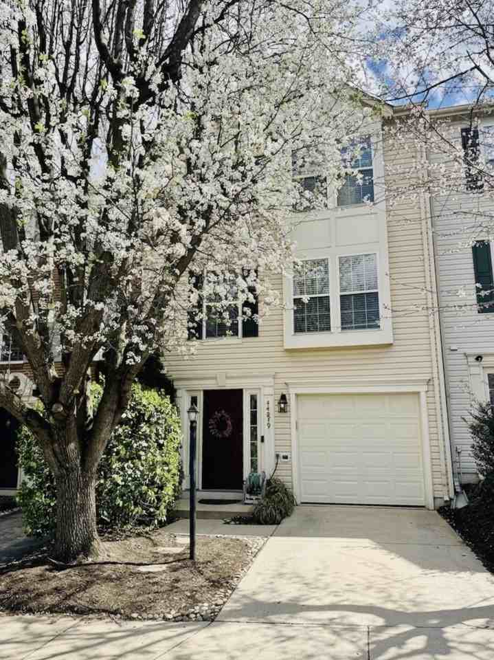 44879 Grove Ter - Photo 2 of 18