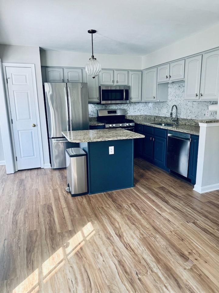 44879 Grove Ter - Photo 4 of 18