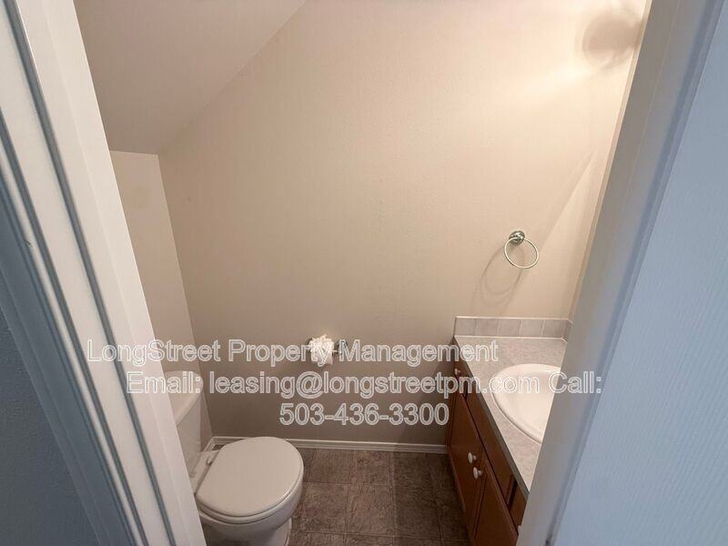 1825 Sw Easy St - Photo 4 of 31