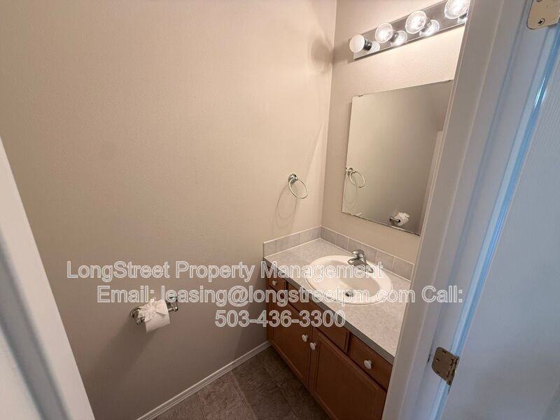 1825 Sw Easy St - Photo 5 of 31