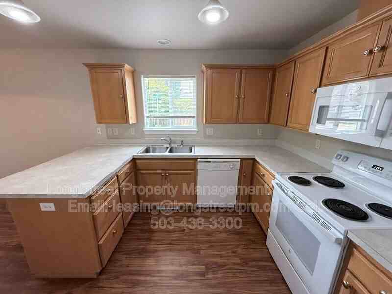 1825 Sw Easy St - Photo 4 of 31