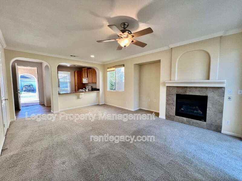 1843 Dawnelle Way - Photo 2 of 17