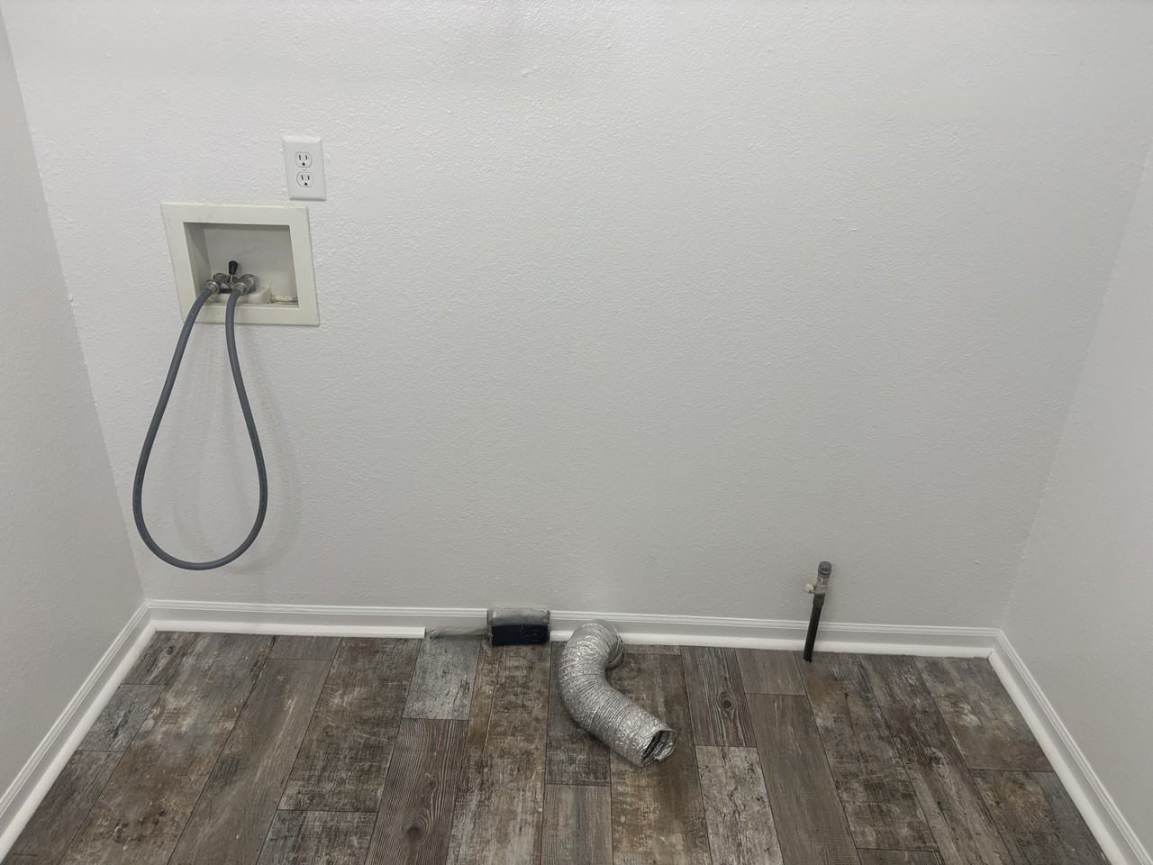 533 Thomas St #537THAS - Photo 3 of 12