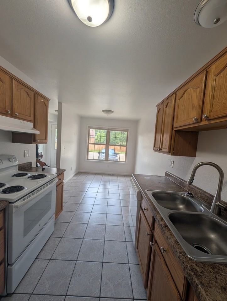 533 Thomas St #537THAS - Photo 4 of 12