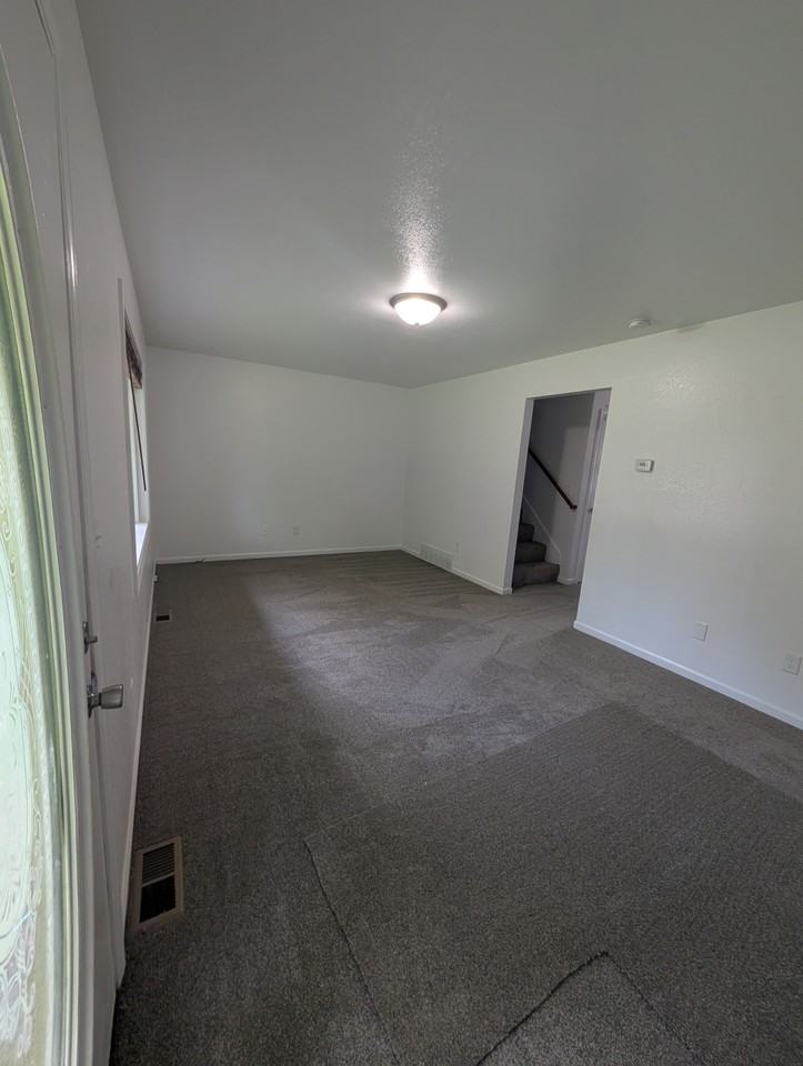 533 Thomas St #537THAS - Photo 7 of 12