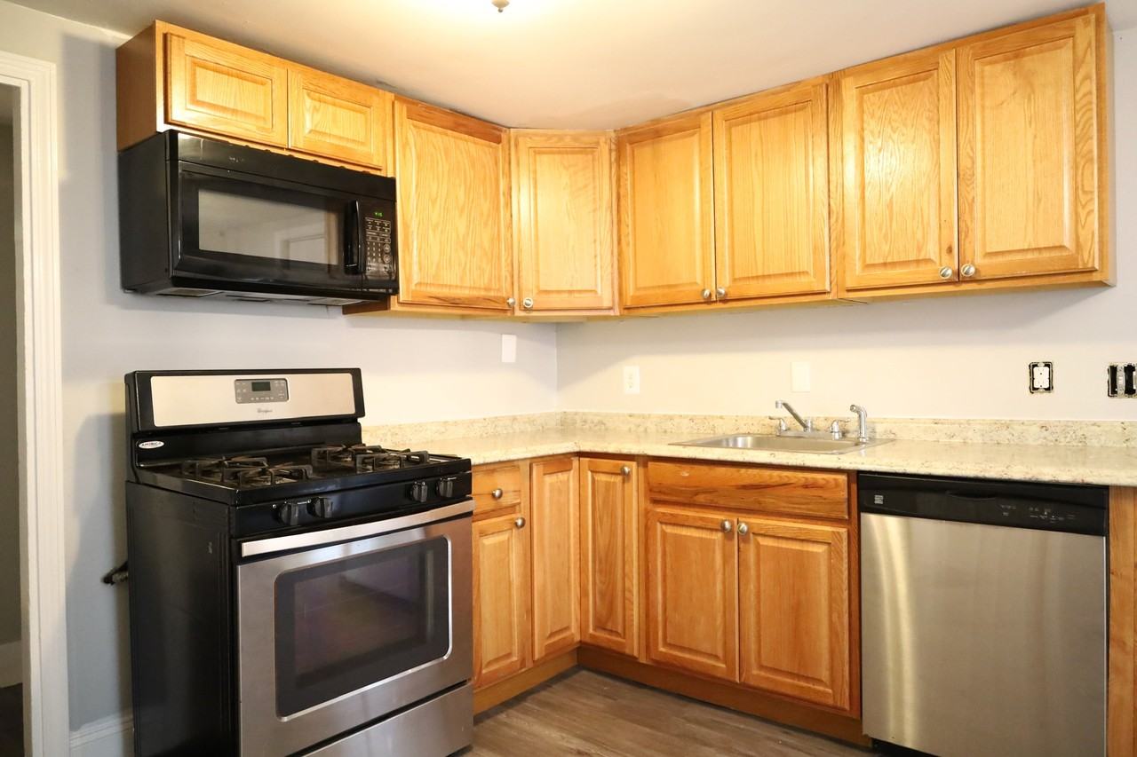 44 Smith St #44-5 - Photo 6 of 15