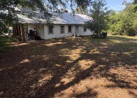 featured image of 2564 Richmond Hill Rd #1