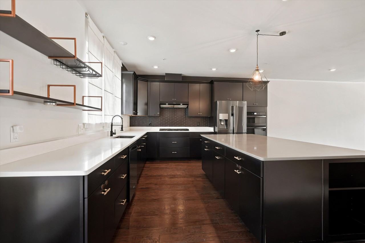 443 Tall Oaks Dr #NA - Photo 3 of 25