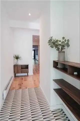 194 Major St - Photo 3 of 16