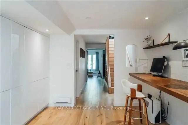 194 Major St - Photo 7 of 16