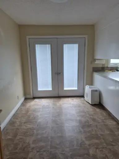 8403 19 Ave Nw - Photo 6 of 22