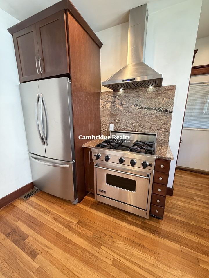 38 Chipman St #1T - Photo 6 of 22