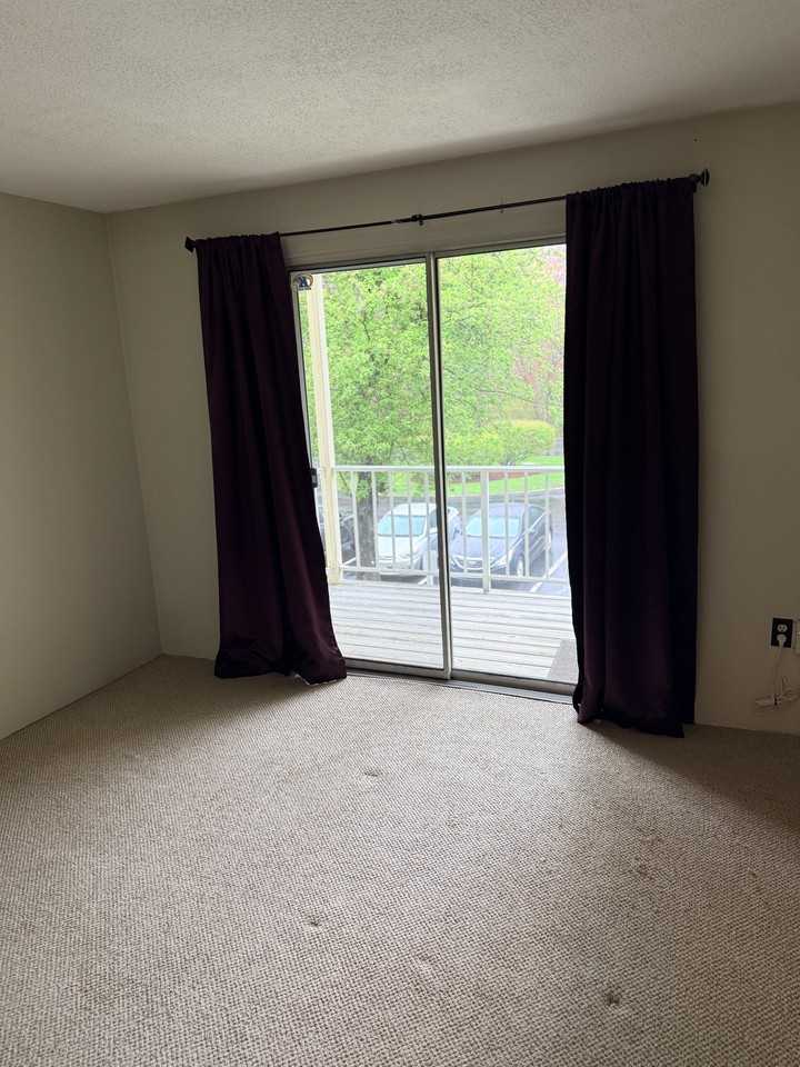 36 Walden Dr #15 - Photo 2 of 12