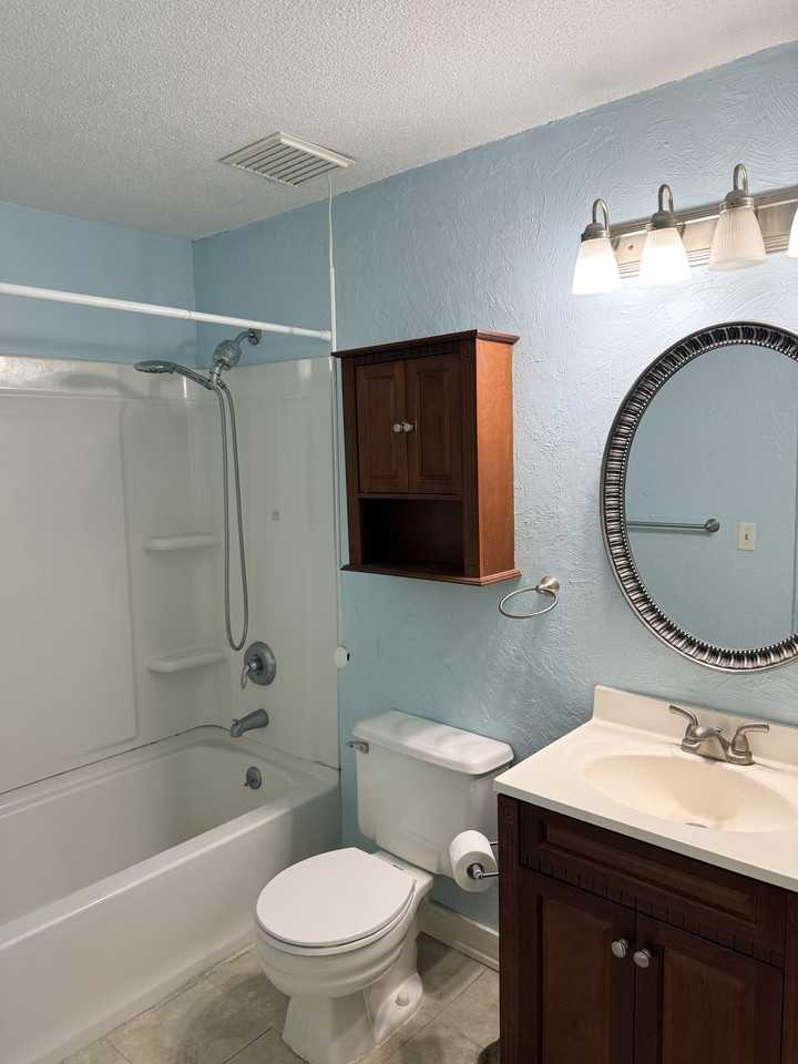 36 Walden Dr #15 - Photo 5 of 12