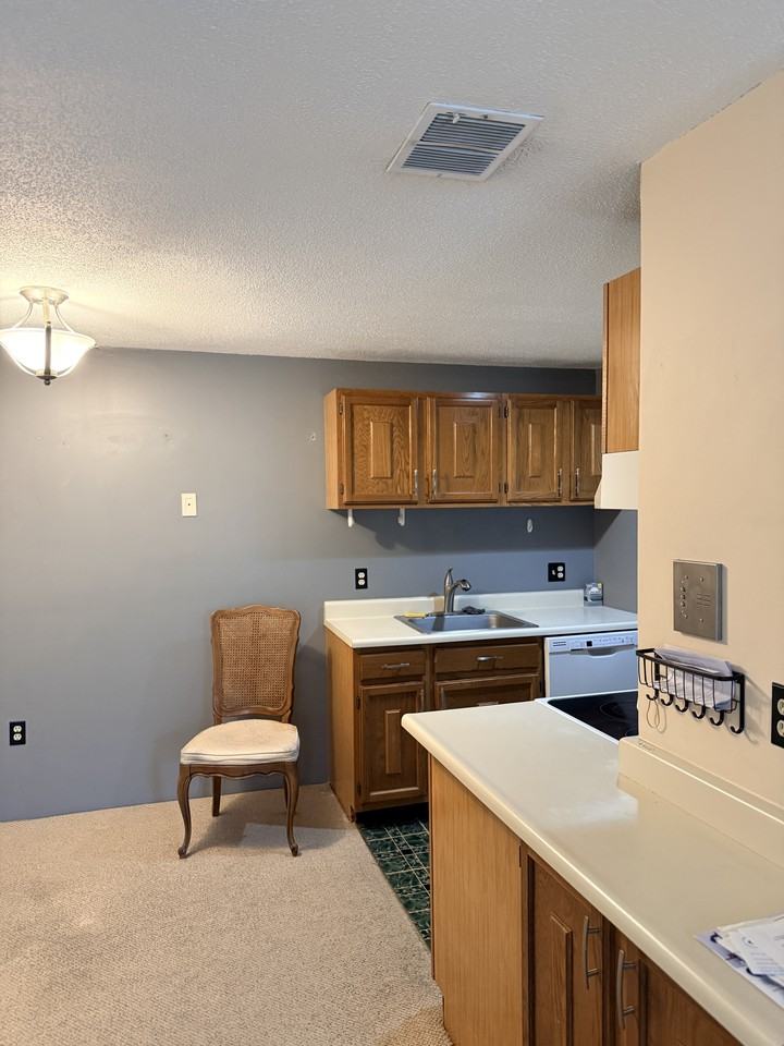 36 Walden Dr #15 - Photo 7 of 12