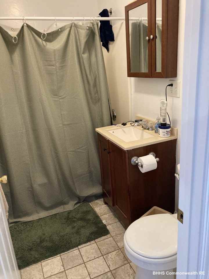 3 Elm St #3 - Photo 5 of 11