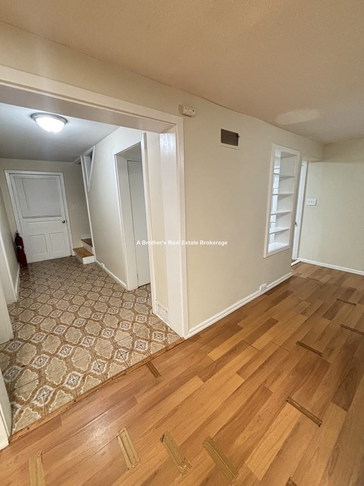 50 Oakdale Ave - Photo 3 of 22