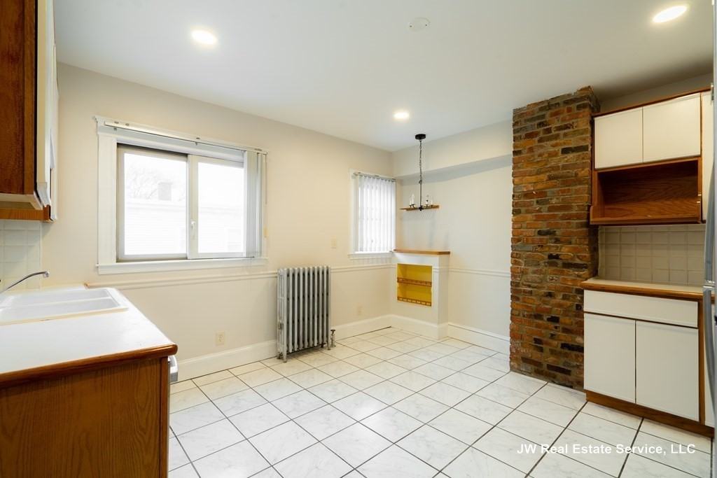 69 Union St #2 - Photo 2 of 10