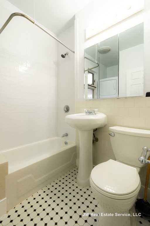 69 Union St #2 - Photo 5 of 10