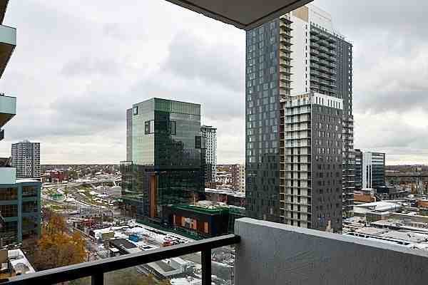 99 Place Charles-Le Moyne — photo 1