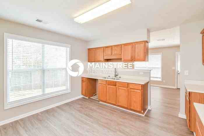 240 Circle Rd - Photo 6 of 16
